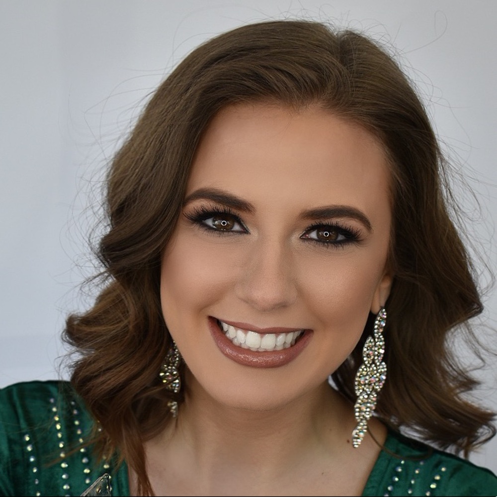 Meet your Posher, Becky